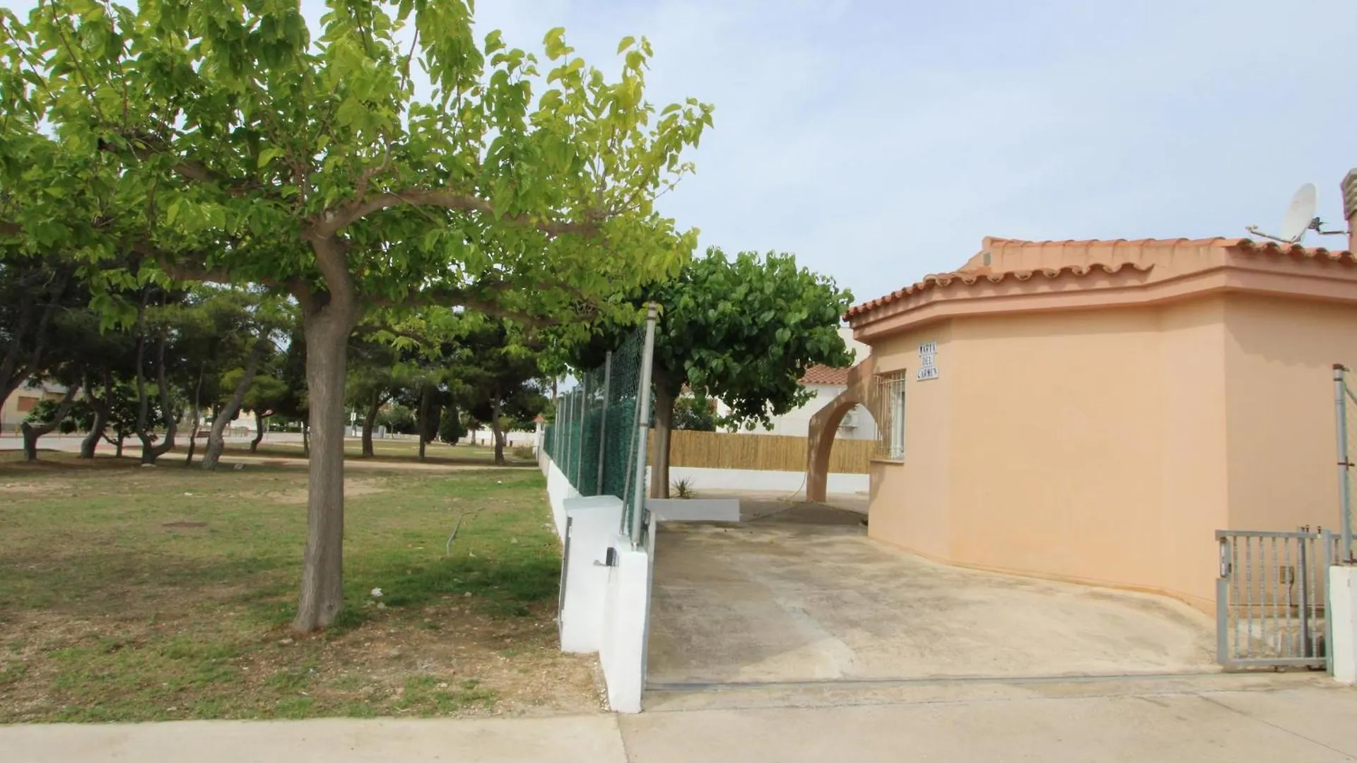Holiday home Casa Cerca Del Mar Con Piscina Privada, Wifi Gratis, Aire Opcional, Admite Mascotas Y Playa Para Perros - Es-184-4 Riumar Spain